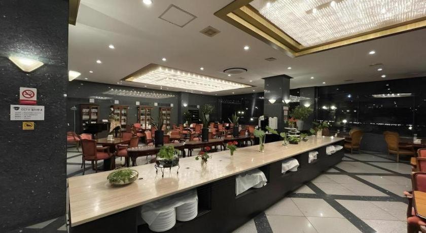 Danyang Tourist Hotel Edelweiss Екстериор снимка