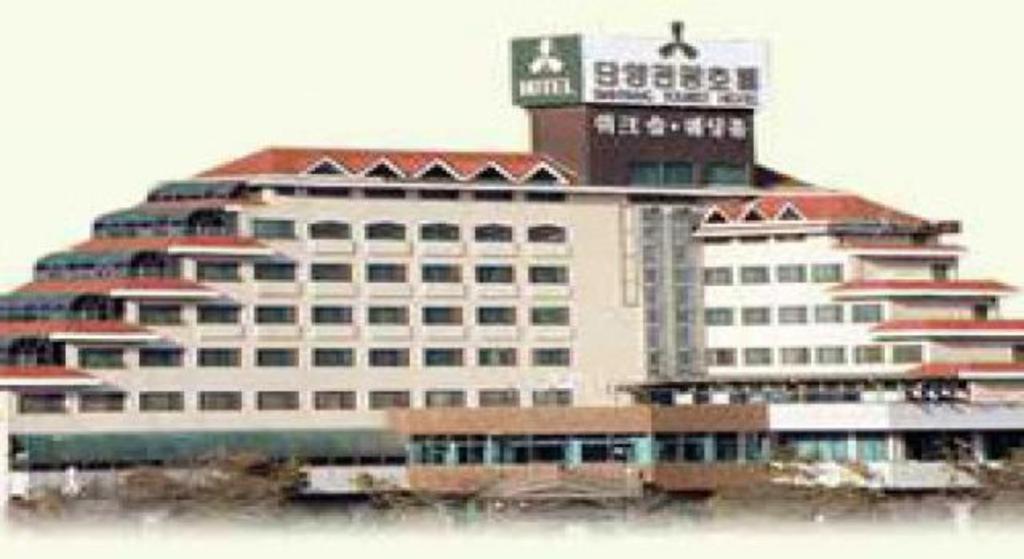 Danyang Tourist Hotel Edelweiss Екстериор снимка