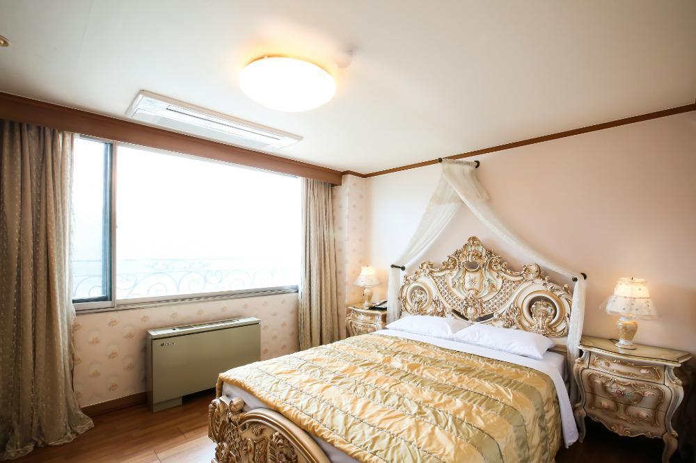 Danyang Tourist Hotel Edelweiss Екстериор снимка