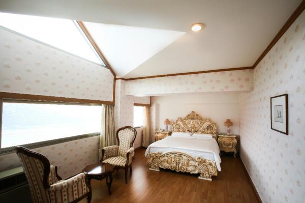 Danyang Tourist Hotel Edelweiss Екстериор снимка